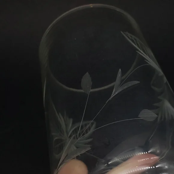 2 Vintage Etched Leaf & Flower Crystal Drinking Glasses - Picture 11 of 16